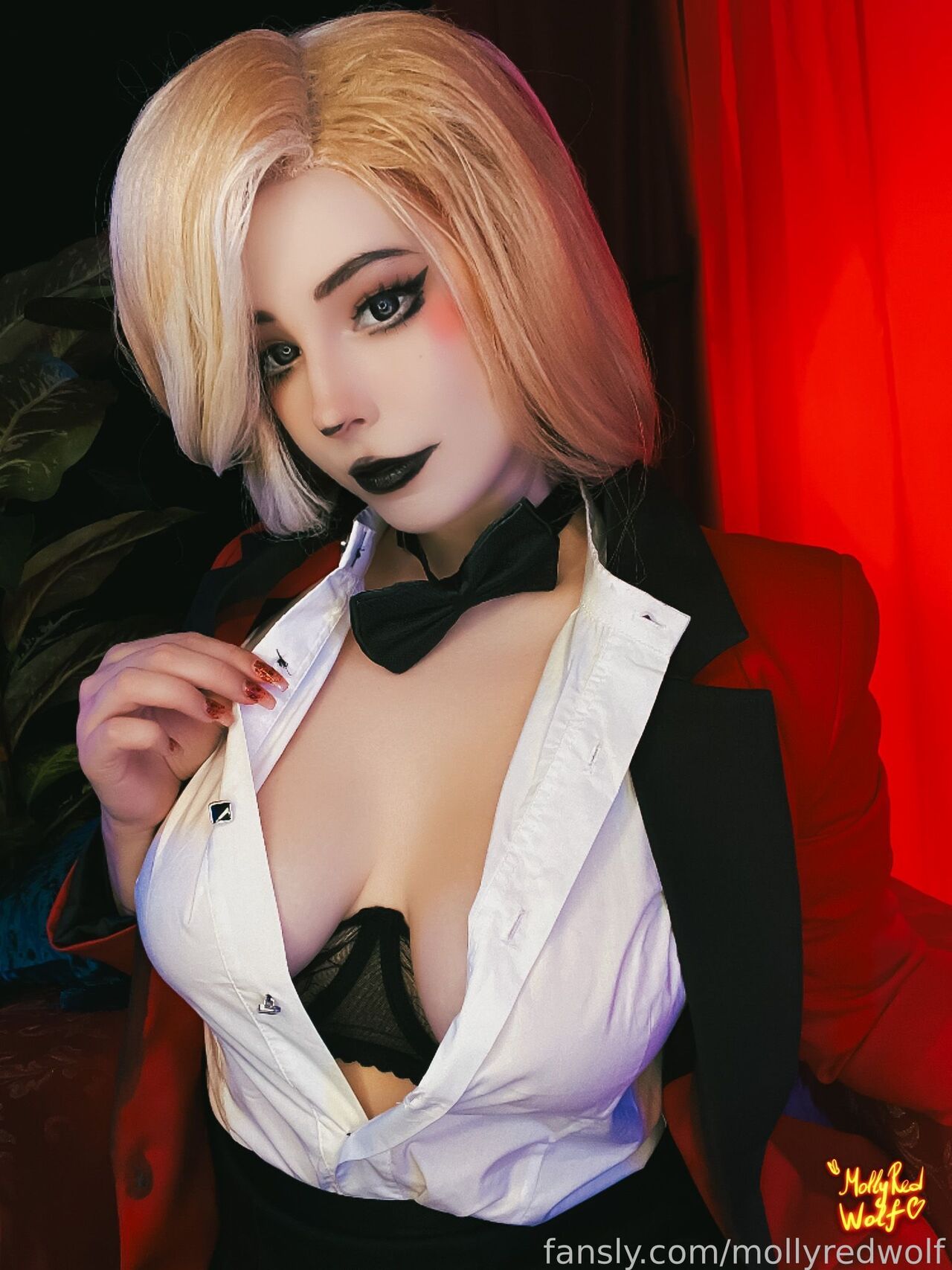 Charlie Cosplay (Hazbin Hotel) - Mollyredwolf Charlie Cosplay (Hazbin Hotel) - Mollyredwolf