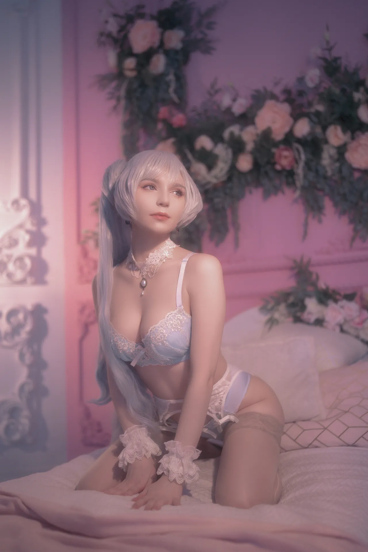 Michi Kyunn - Weiss in flowers Michi Kyunn - Weiss in flowers