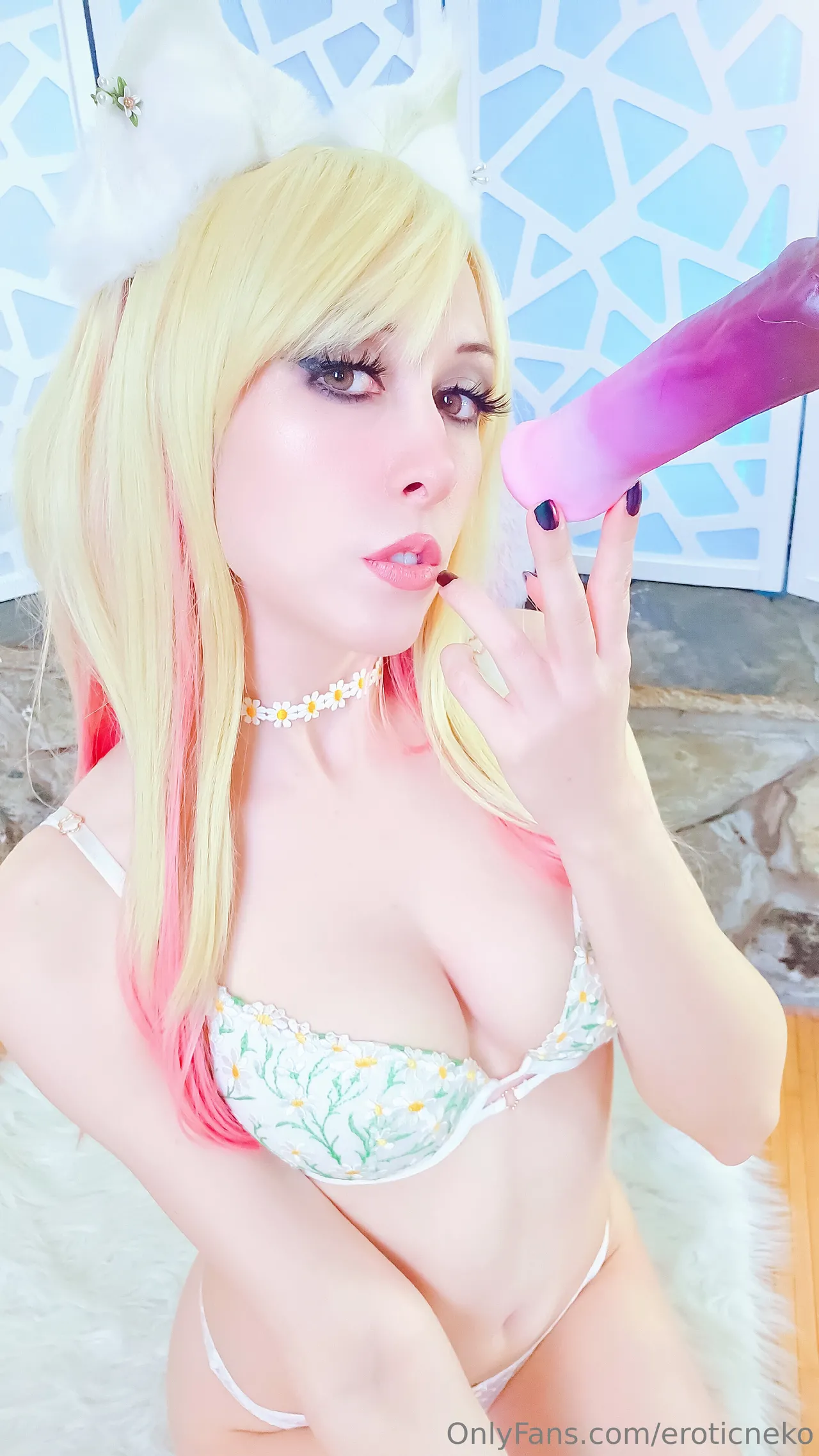 Eroticneko - Marin Eroticneko - Marin