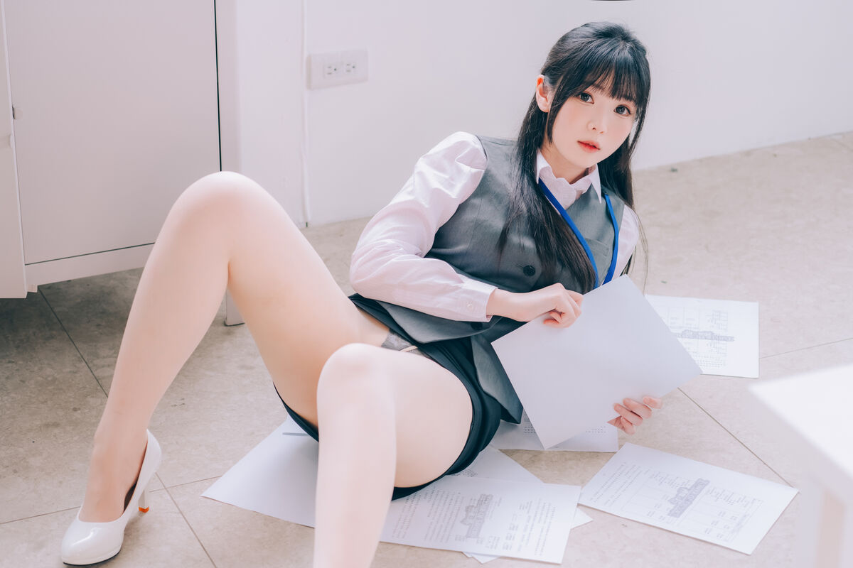 Coser@霜月shimo - 霜月的秘密辦公室 Shimo Secret Office Part02 (63P) Coser@霜月shimo - 霜月的秘密辦公室 Shimo Secret Office Part02 (63P)