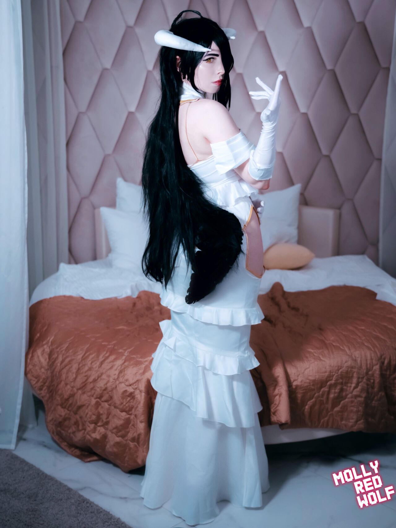 MollyRedWolf Albedo cosplay 1 MollyRedWolf Albedo cosplay 1