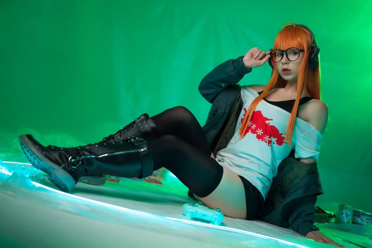 Hackee - Futaba 2 Hackee - Futaba 2