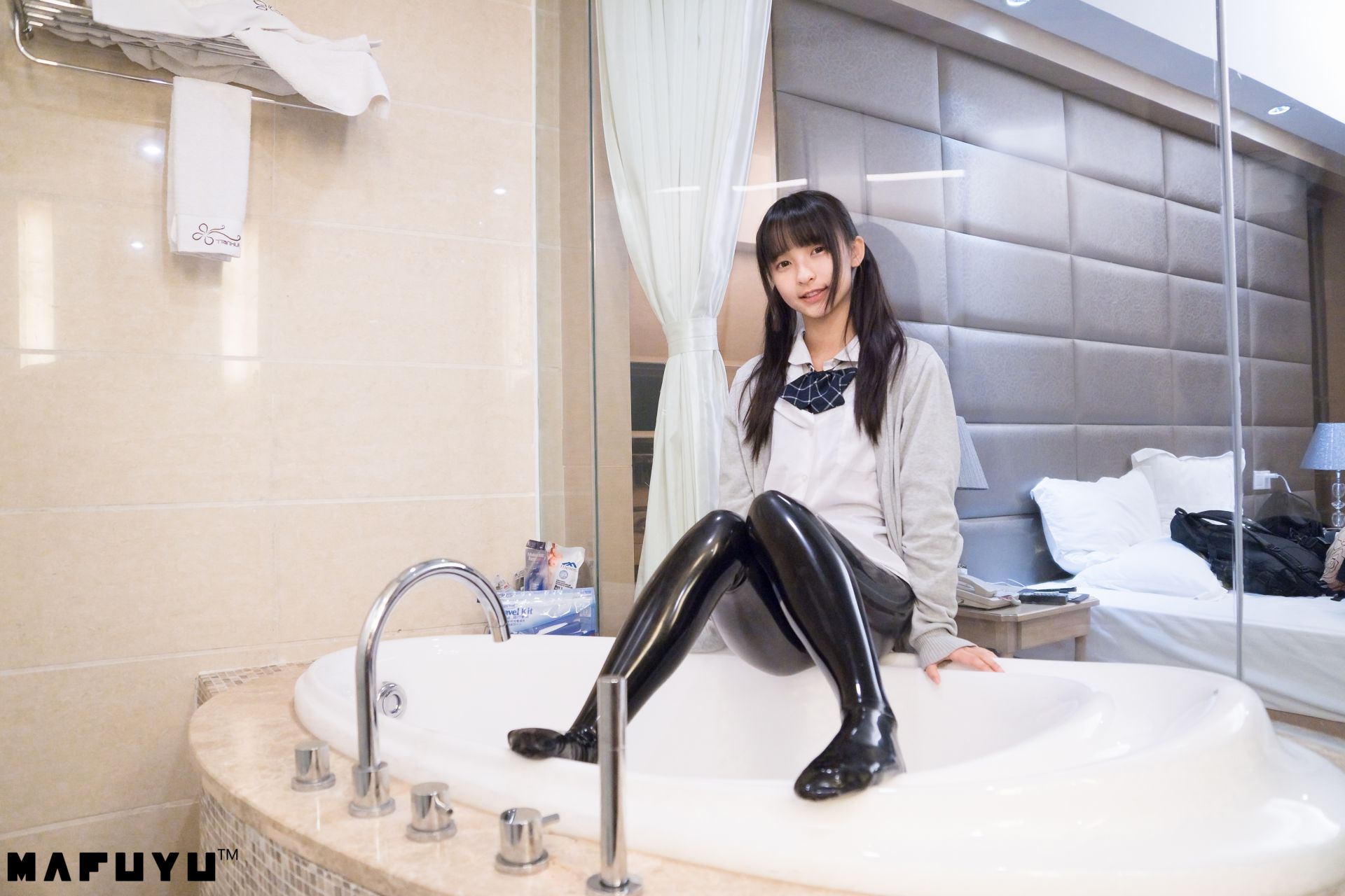 网红Coser@ Kagurazaka Midwinter Manatsu - 胶袜 series 网红Coser@ Kagurazaka Midwinter Manatsu - 胶袜 series