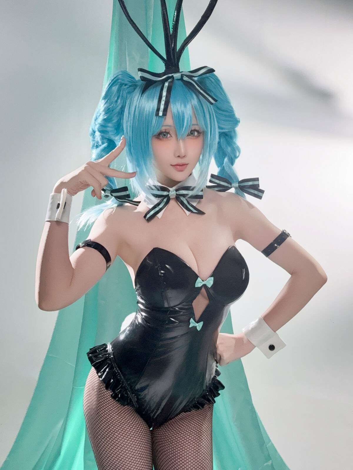 Coser@ Hoshilily - Hatsune Miku Bunny Girl (45P - 1V) Coser@ Hoshilily - Hatsune Miku Bunny Girl (45P - 1V)