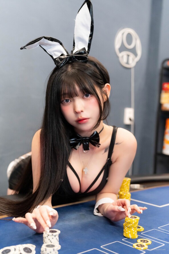 Yudi 유디 - Black Rabbit (54P) 2 Yudi 유디 - Black Rabbit (54P)