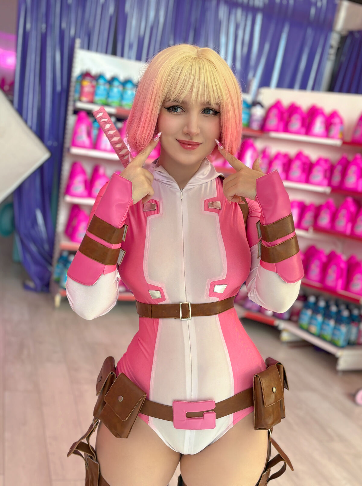 Coser@Ulichan - Gwenpool (63P) Coser@Ulichan - Gwenpool (63P)