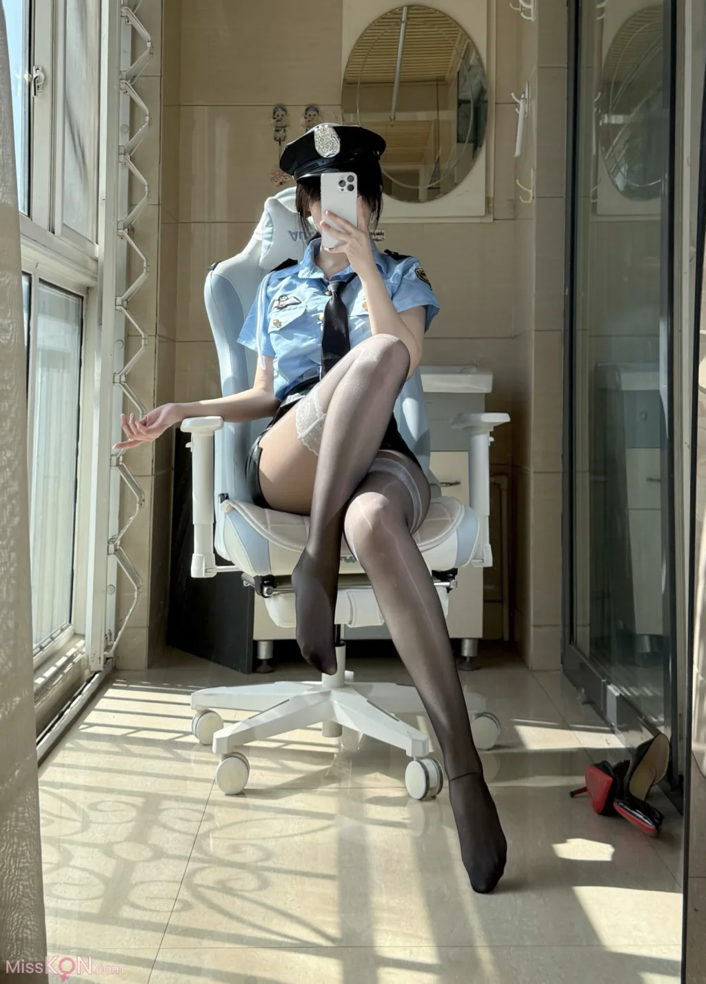 Coser@ Uncute Antelope: High Price Custom Police Uniform (48 photos + 8 videos) Coser@ Uncute Antelope: High Price Custom Police Uniform (48 photos + 8 videos)