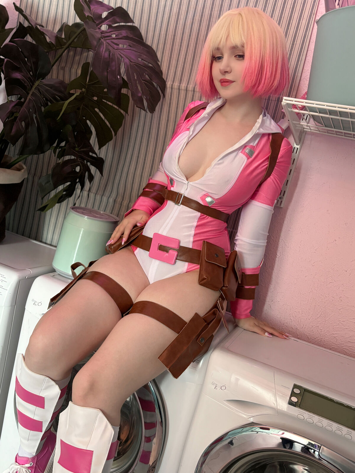 Coser@Ulichan - Gwenpool (63P) Coser@Ulichan - Gwenpool (63P)