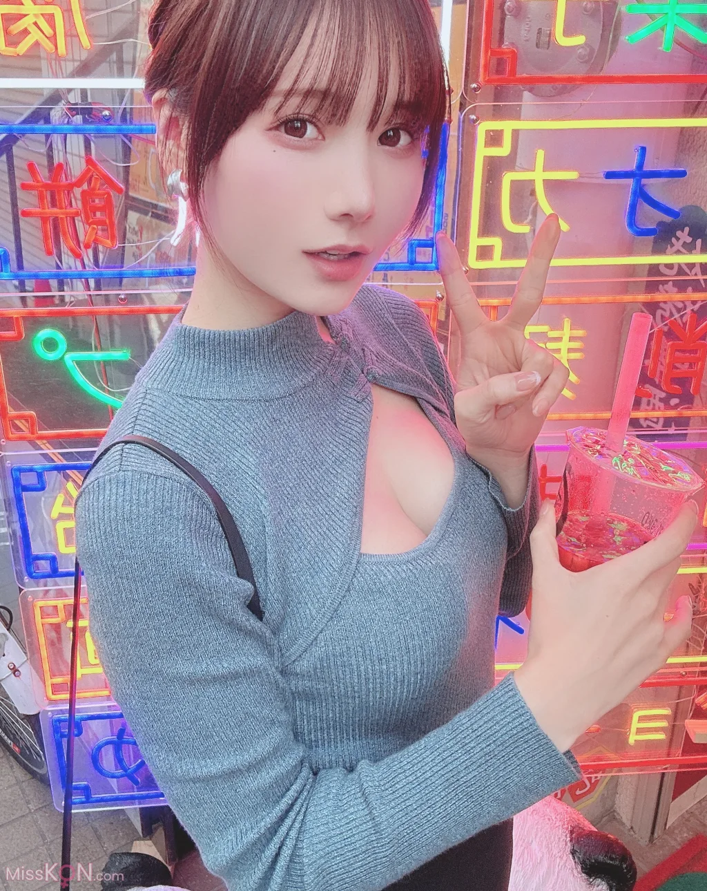 Coser@けん研 (けんけん): Fantia 2023.01 (161 photos 1 video) Coser@けん研 (けんけん): Fantia 2023.01 (161 photos 1 video)