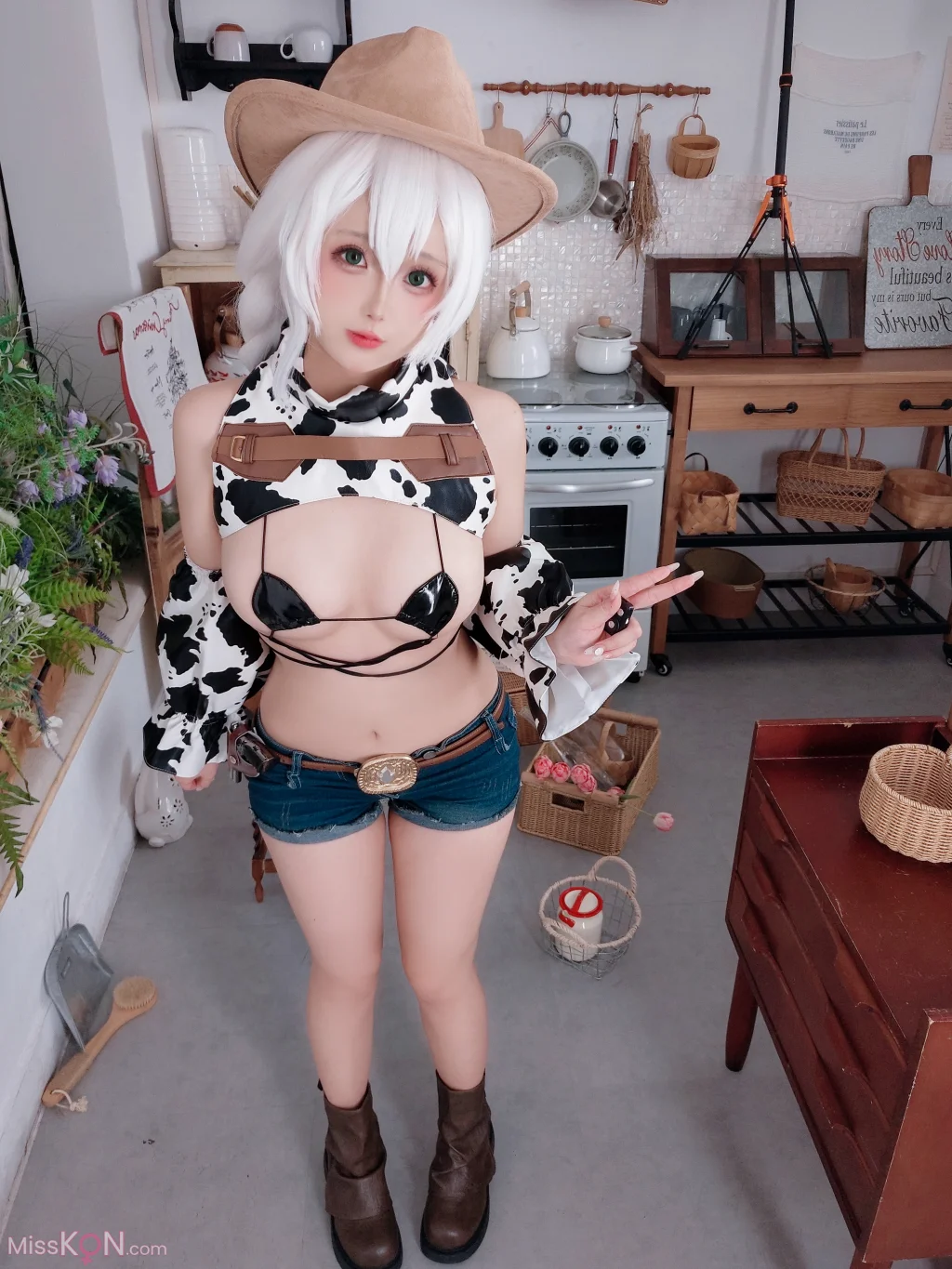 Coser@日奈娇: 挤奶工 (73 photos) 3 Coser@日奈娇: 挤奶工 (73 photos) 3