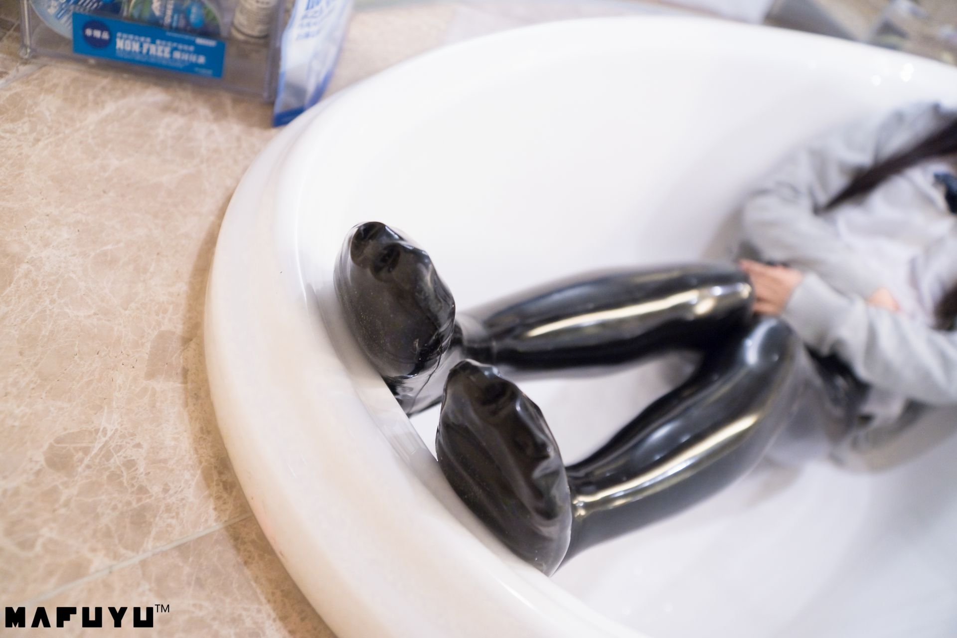 网红Coser@ Kagurazaka Midwinter Manatsu - 胶袜 series 网红Coser@ Kagurazaka Midwinter Manatsu - 胶袜 series