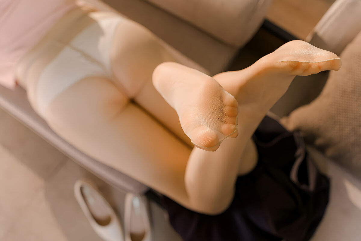 Coser@雪晴Astra - 肉丝通勤OL (72P - 1V) Coser@雪晴Astra - 肉丝通勤OL (72P - 1V)