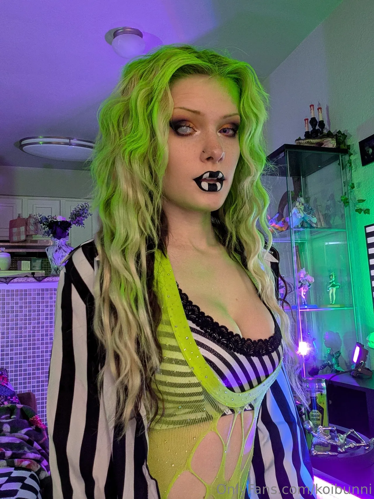 Bunni Lynn - Beetlejuice Bunni Lynn - Beetlejuice