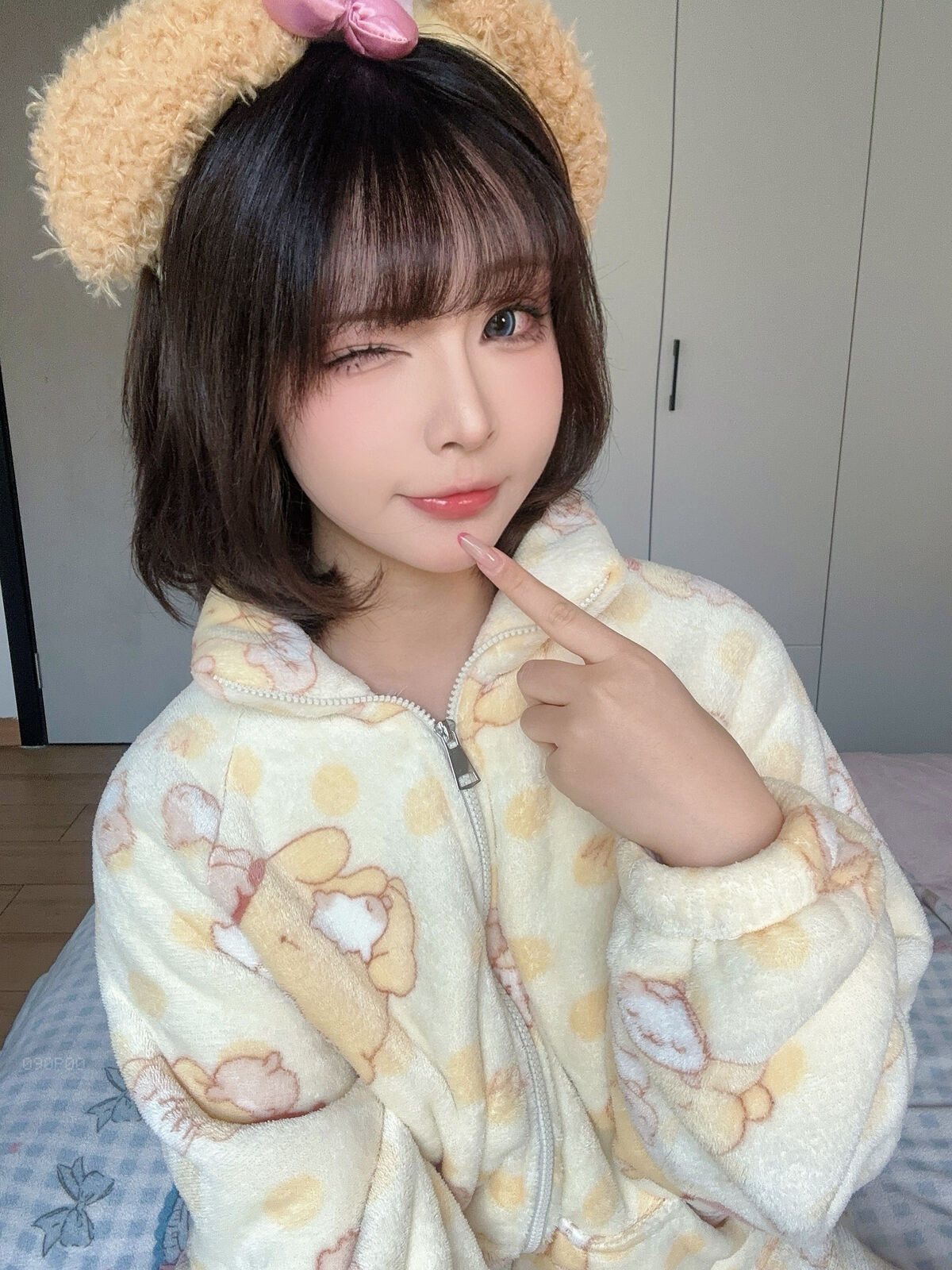 Coser@yuuhui Yuhui - Pudding Dog (44P - 1V) Coser@yuuhui Yuhui - Pudding Dog (44P - 1V)