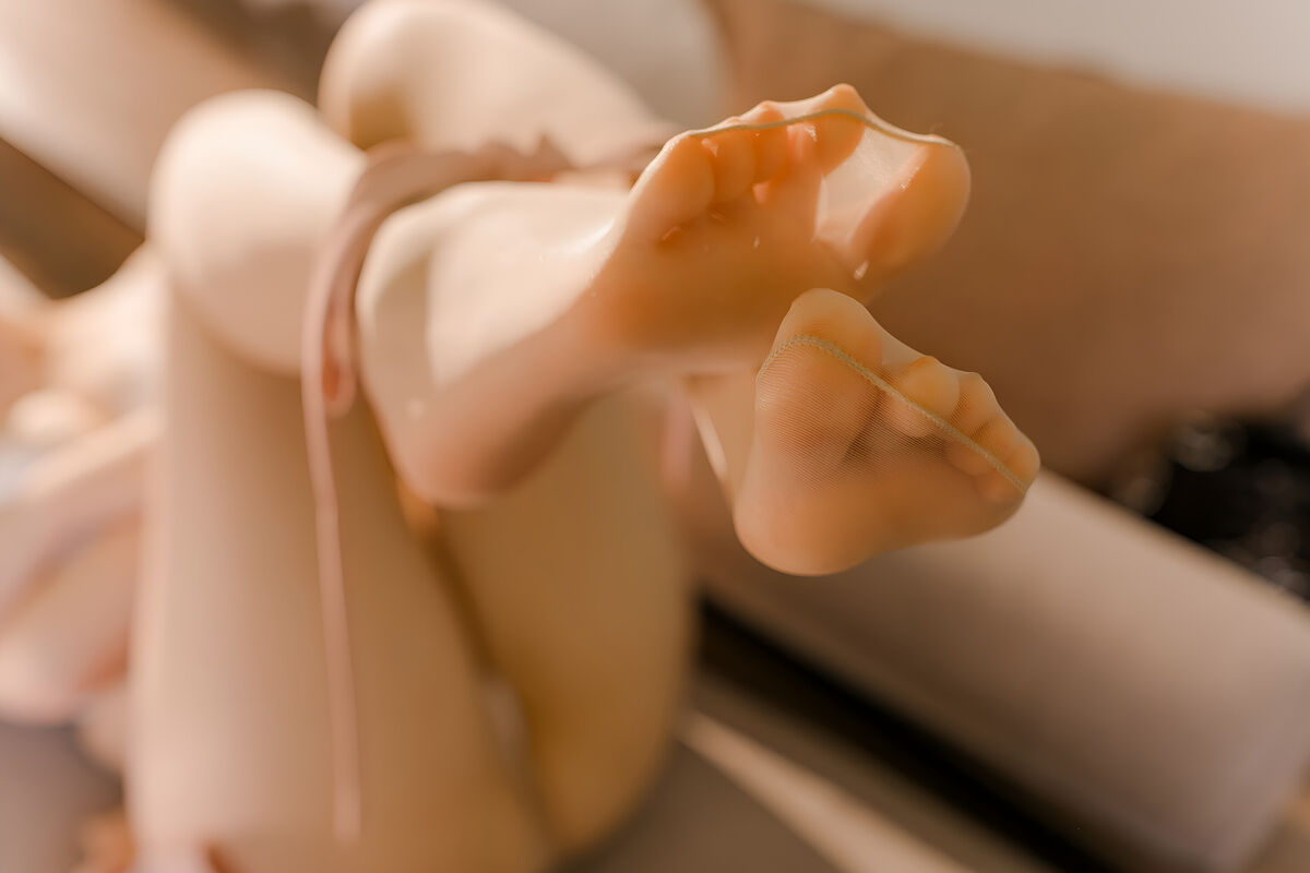 Coser@雪晴Astra - 肉丝通勤OL (72P - 1V) Coser@雪晴Astra - 肉丝通勤OL (72P - 1V)