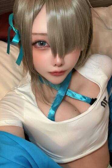 Two people alone at the hotel after the sports festival Two people alone at the hotel after the sports festival 3 Two people alone at the hotel after the sports festival Two people alone at the hotel after the sports festival