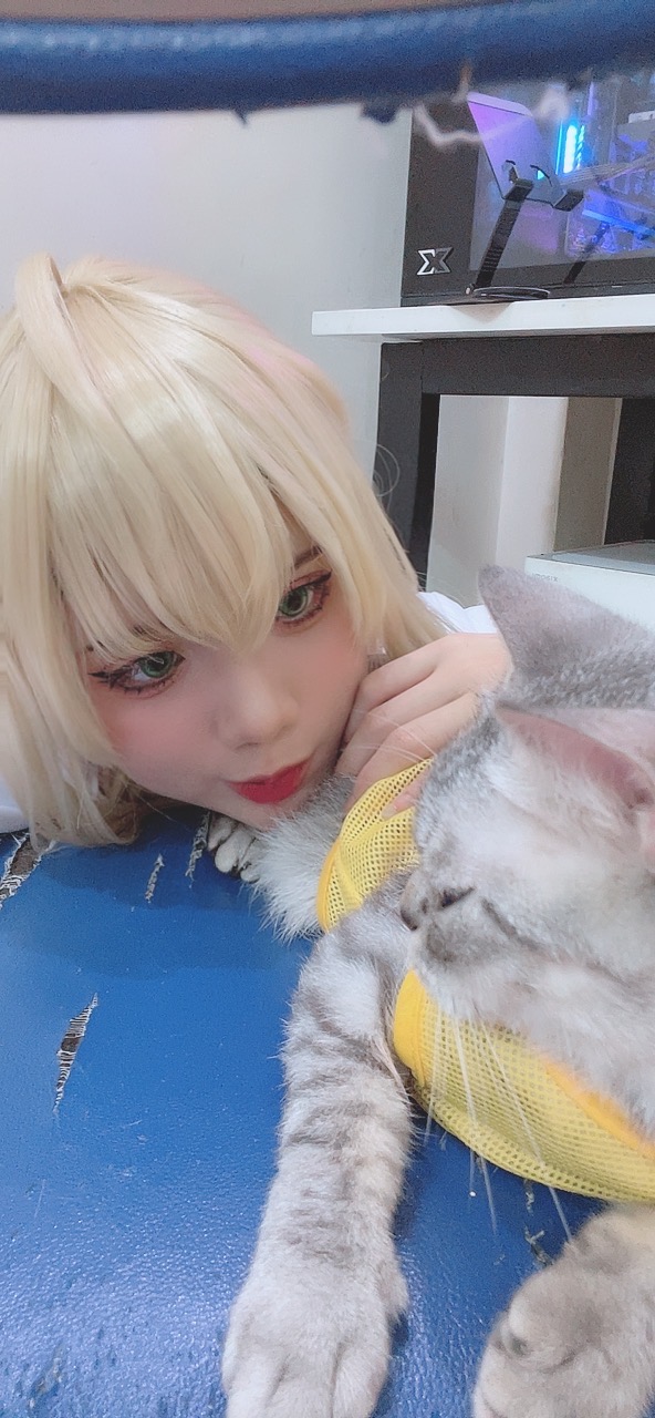 PoppaChan - Artoria Pendragon PoppaChan - Artoria Pendragon