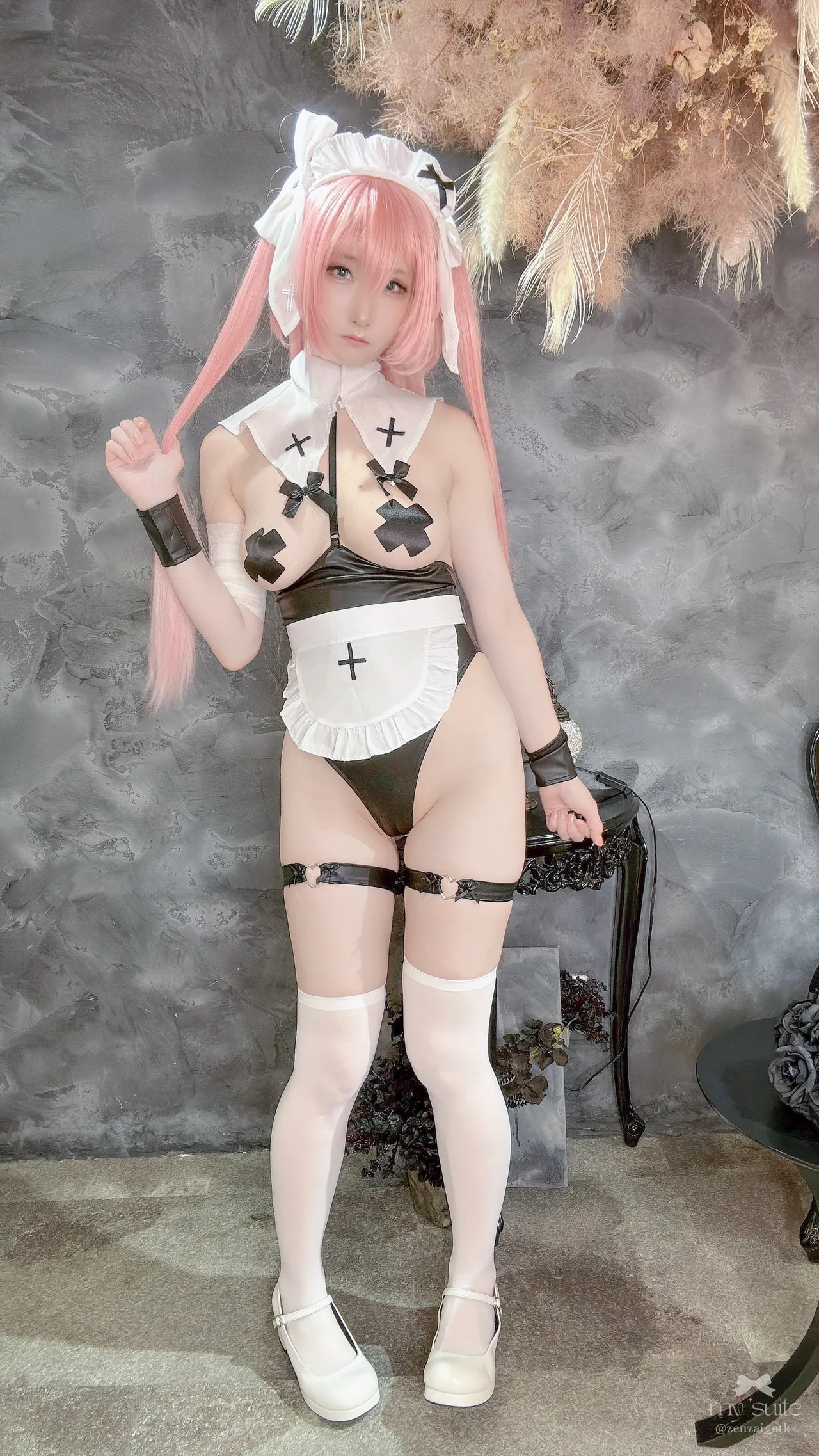 Atsuki - Maid Medb Atsuki - Maid Medb