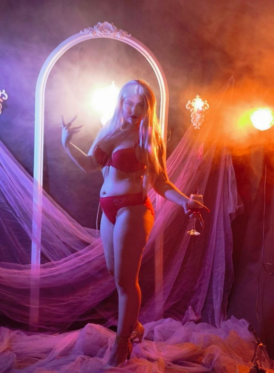 Keittilin - Carmilla Keittilin - Carmilla