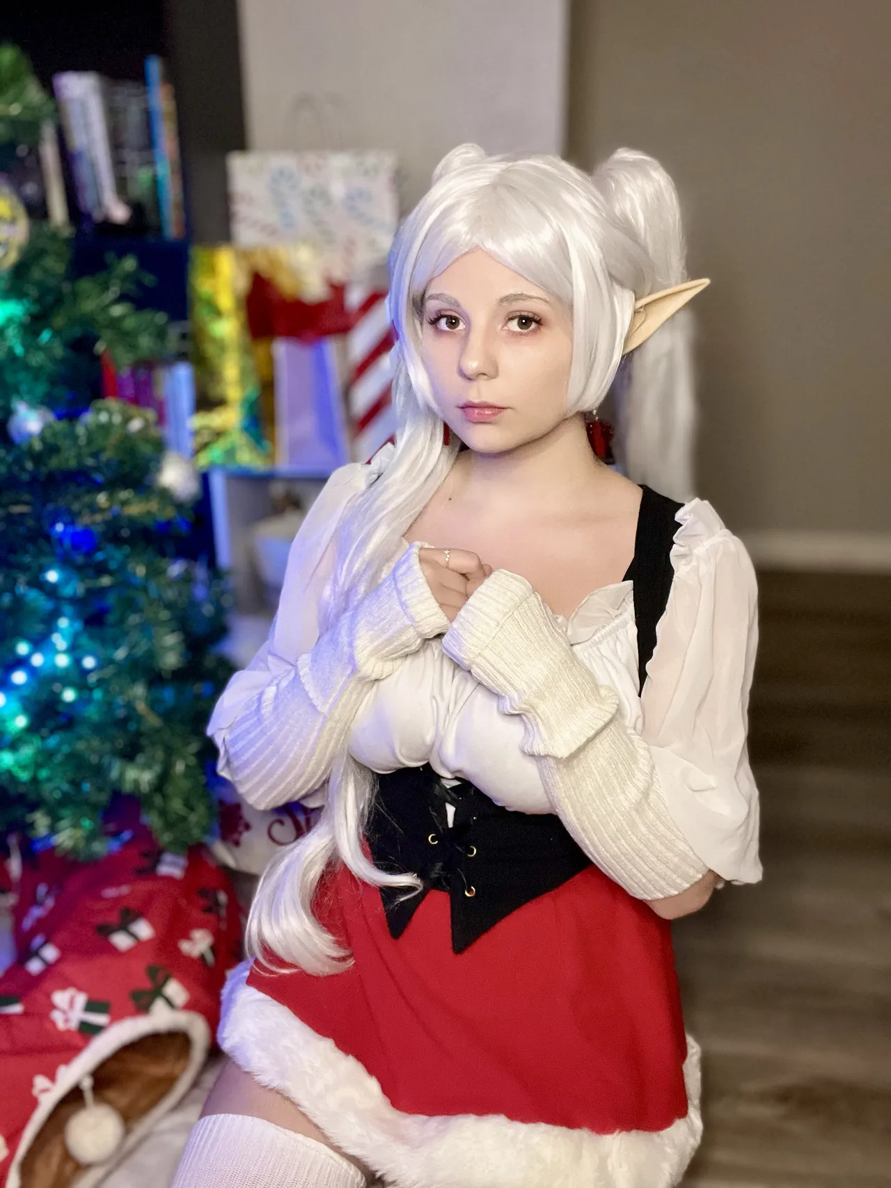 Maniac Megan - Christmas Frieren Maniac Megan - Christmas Frieren