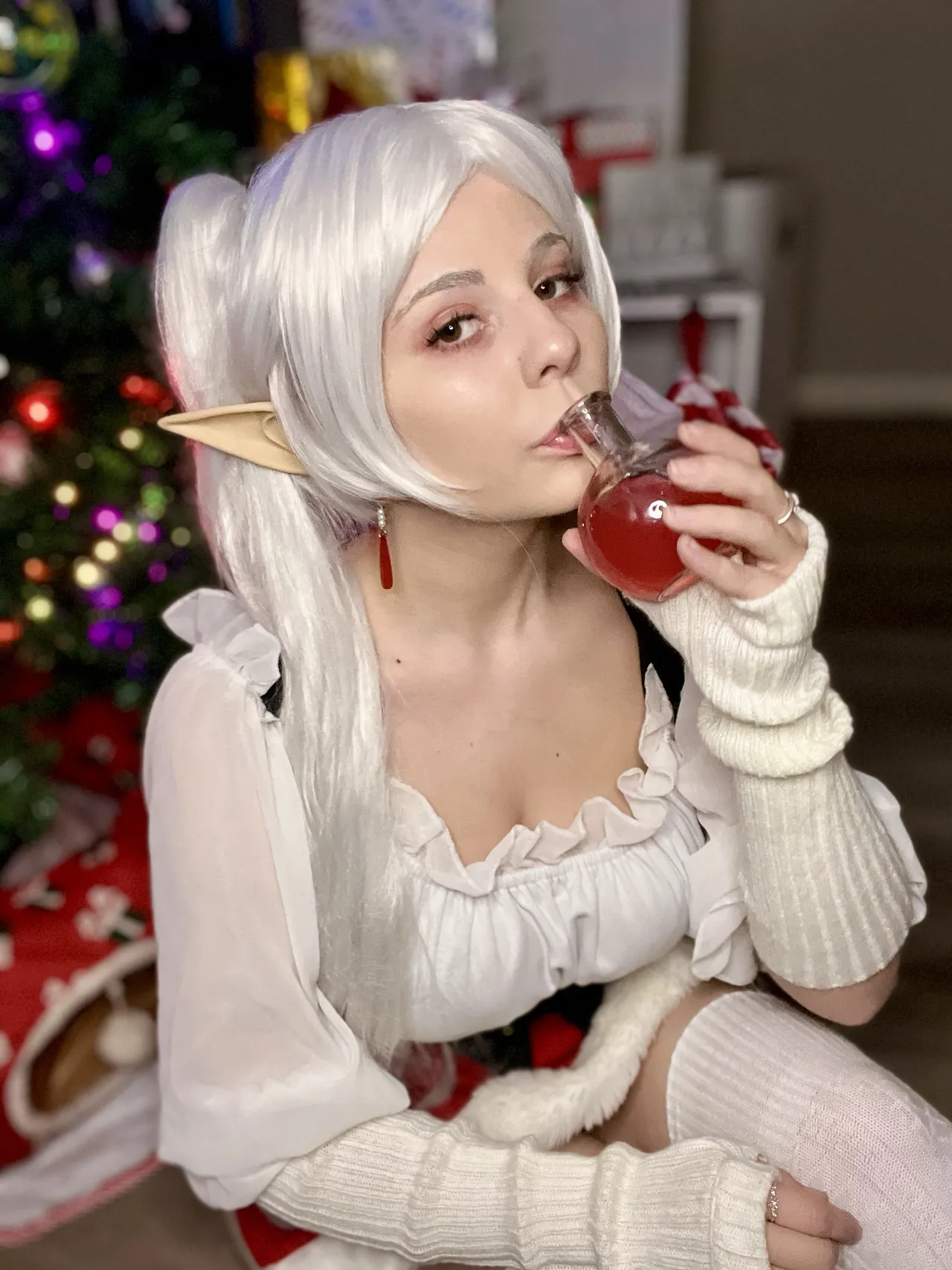 Maniac Megan - Christmas Frieren Maniac Megan - Christmas Frieren