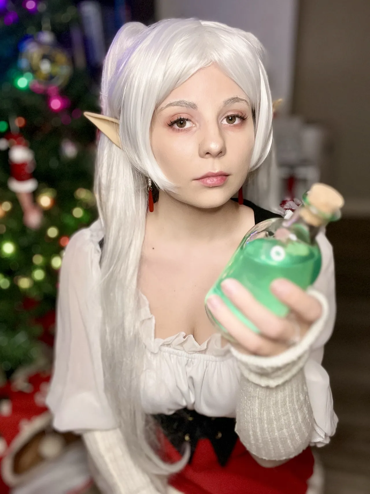 Maniac Megan - Christmas Frieren Maniac Megan - Christmas Frieren