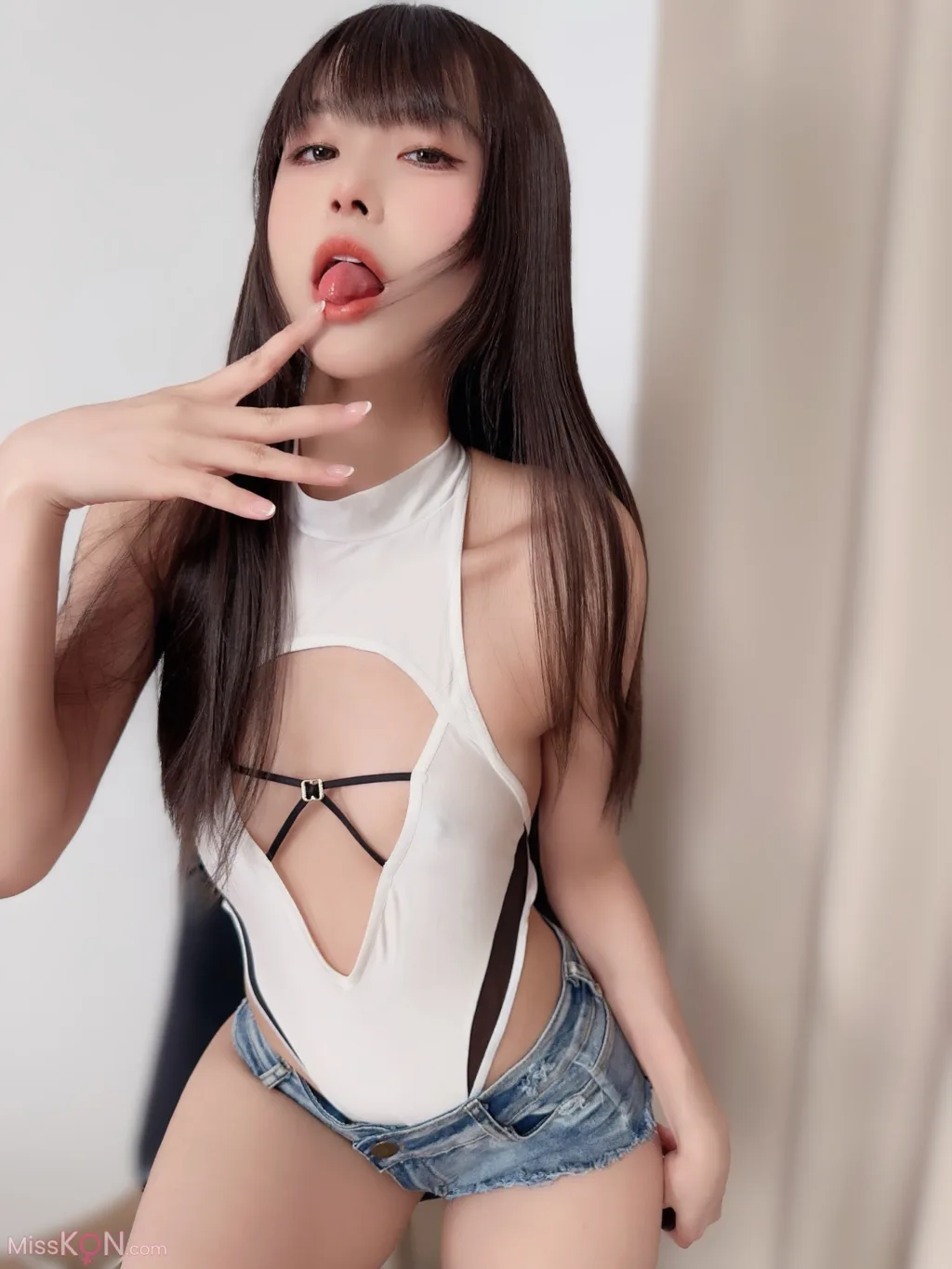 Coser@布丁大法 (Pudding Dafa): 白丝足 (24 photos + 3 videos) Coser@布丁大法 (Pudding Dafa): 白丝足 (24 photos + 3 videos)