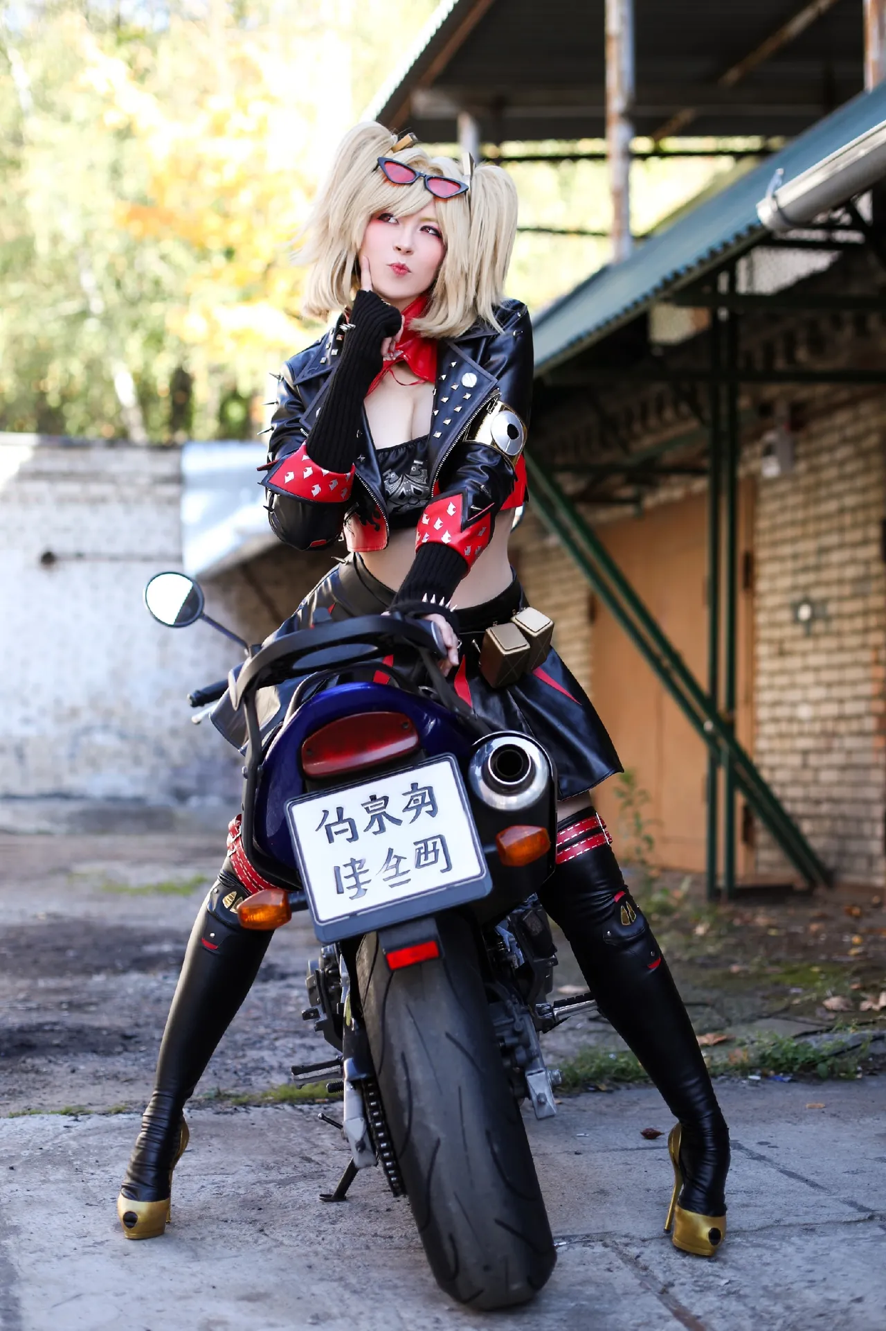 Daisy Franky - Burnice White Daisy Franky - Burnice White