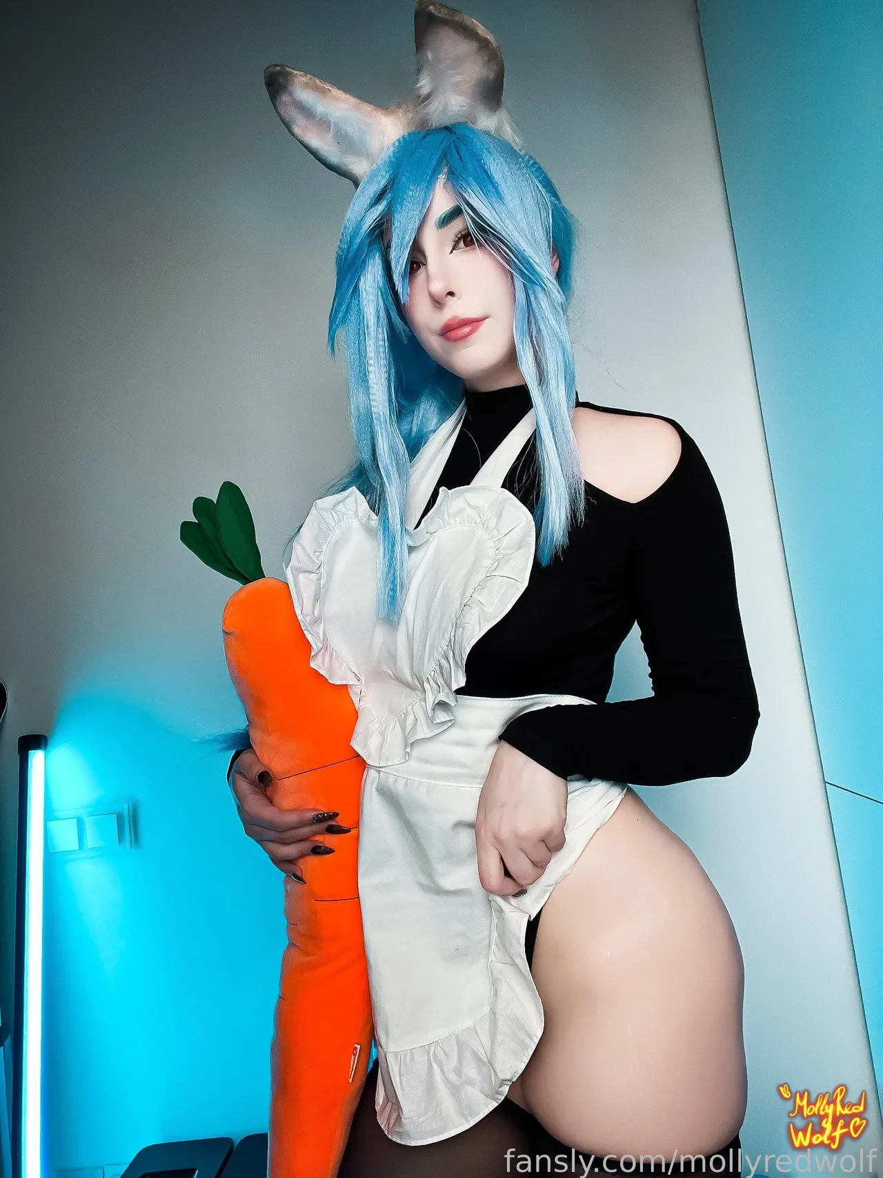 MollyRedWolf - Pekomama MollyRedWolf - Pekomama