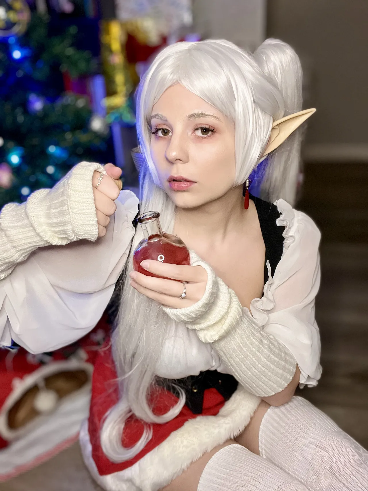 Maniac Megan - Christmas Frieren Maniac Megan - Christmas Frieren