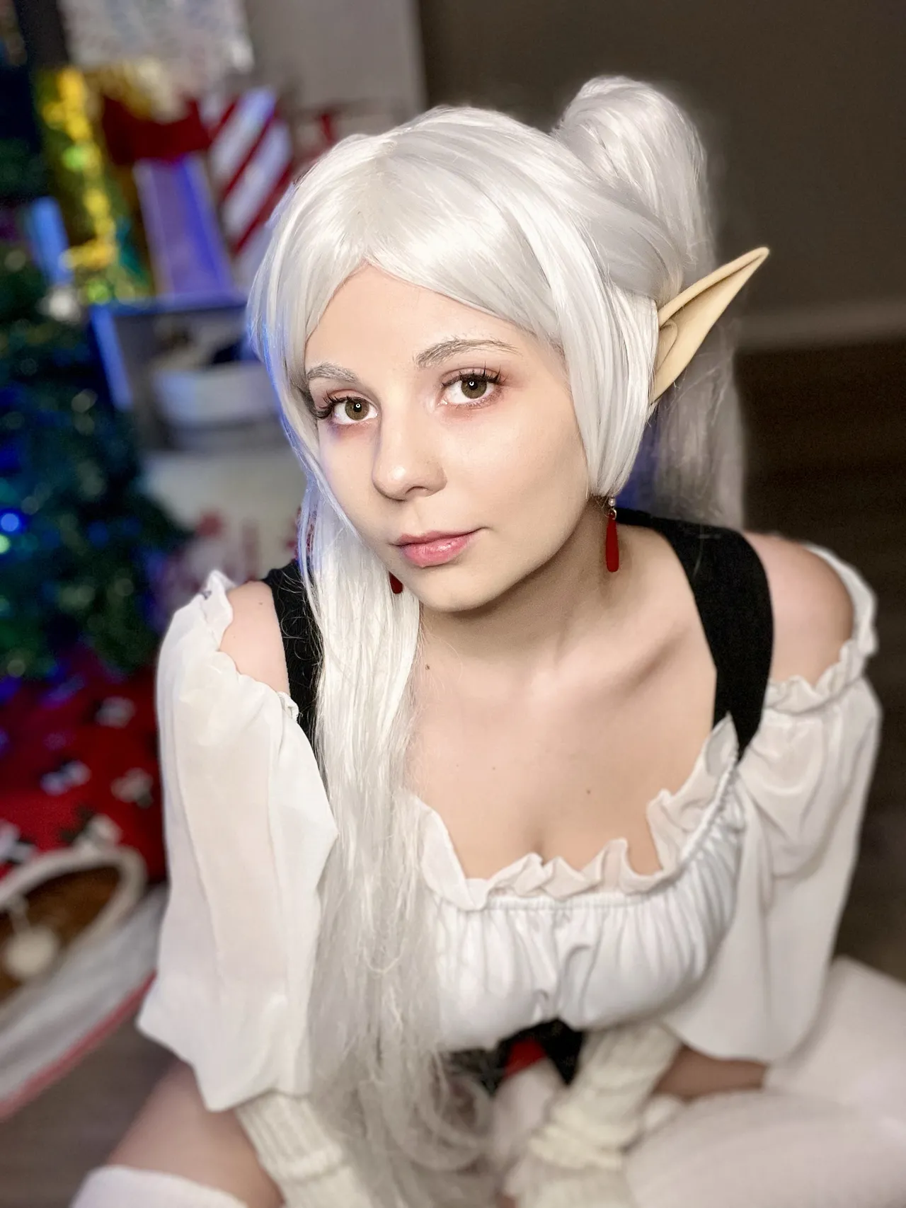 Maniac Megan - Christmas Frieren Maniac Megan - Christmas Frieren