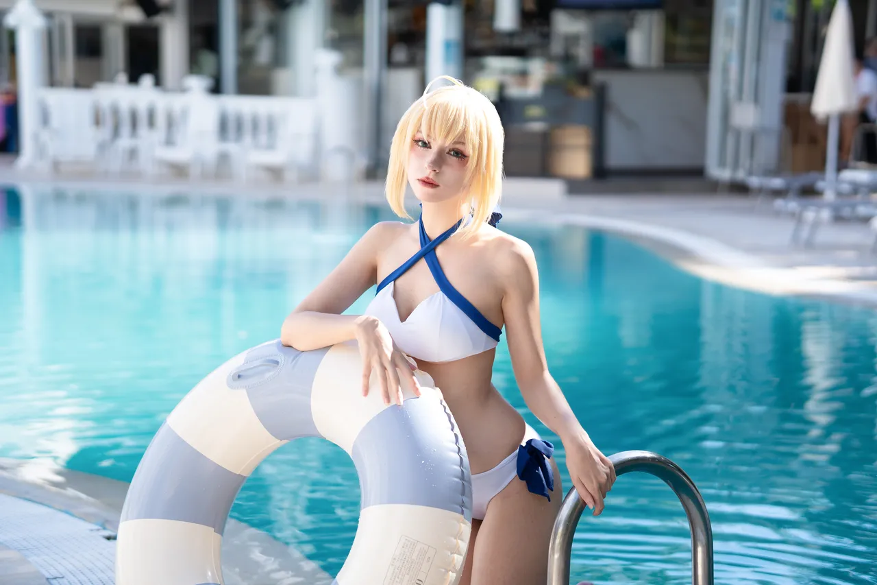 Himeecosplay - Saber bikini Himeecosplay - Saber bikini