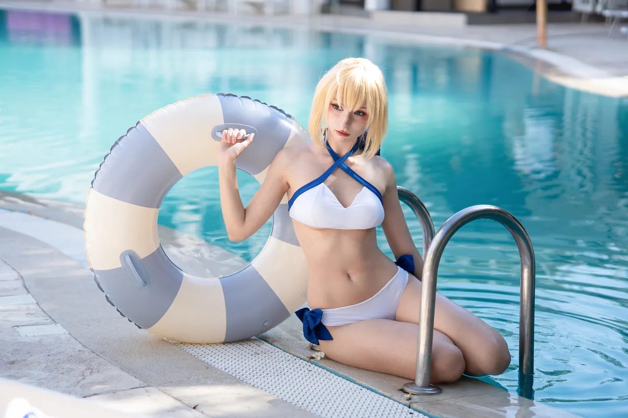 Himeecosplay - Saber bikini Himeecosplay - Saber bikini