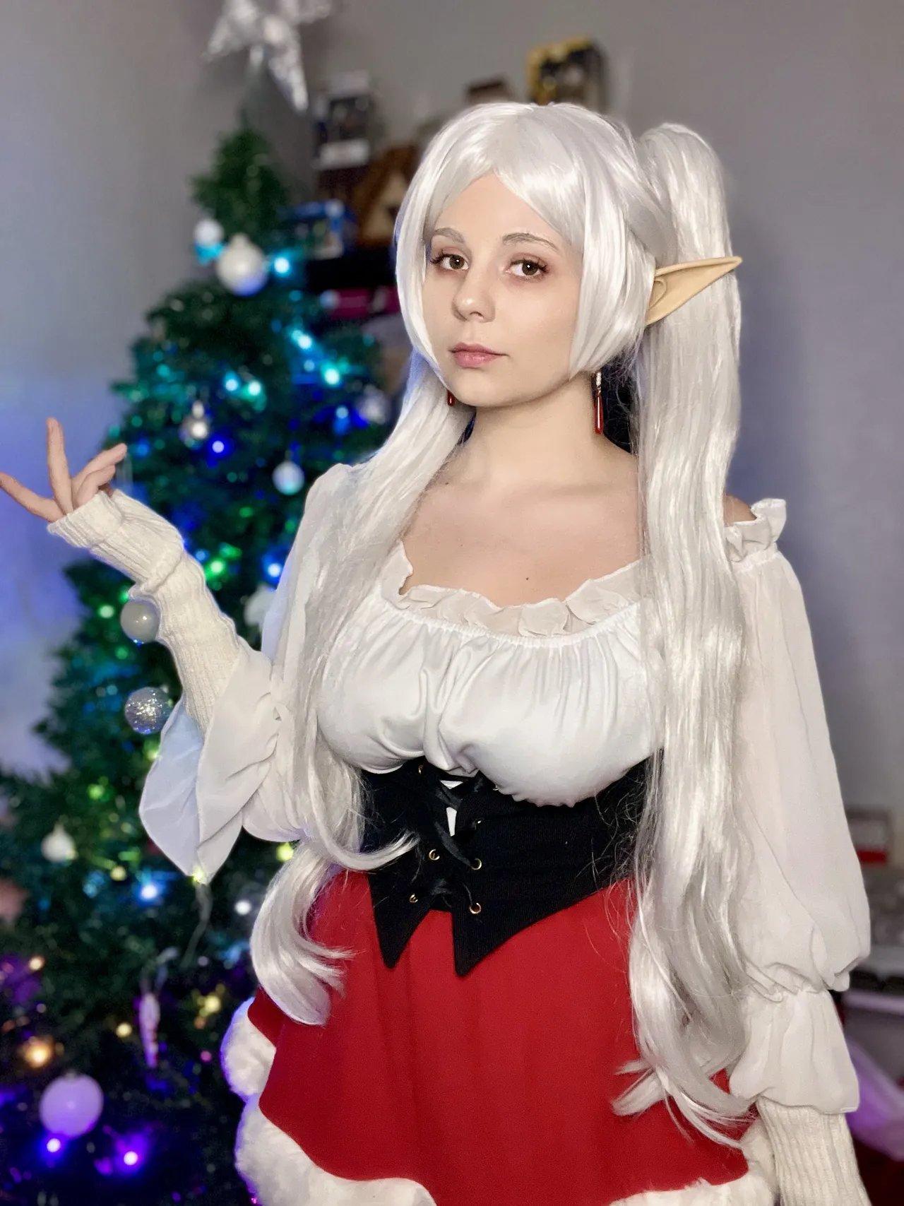 Maniac Megan - Christmas Frieren Maniac Megan - Christmas Frieren