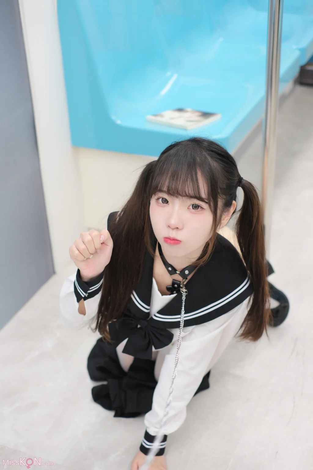 Coser@Coco White Rabbit: High School Girl on the Train (70 photos) Coser@Coco White Rabbit: High School Girl on the Train (70 photos)