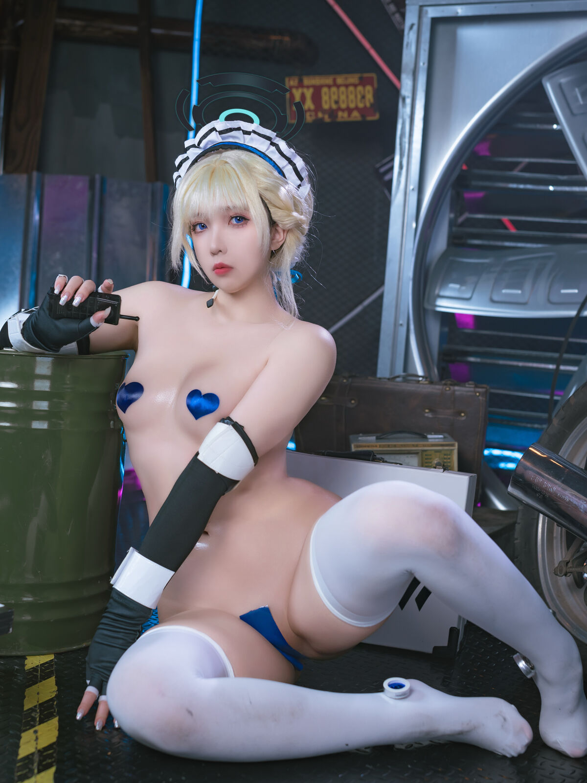 Coser@ Little and Sweet Wine - Azur Archive - Asuka Matoki Maid (32P) Coser@ Little and Sweet Wine - Azur Archive - Asuka Matoki Maid (32P)