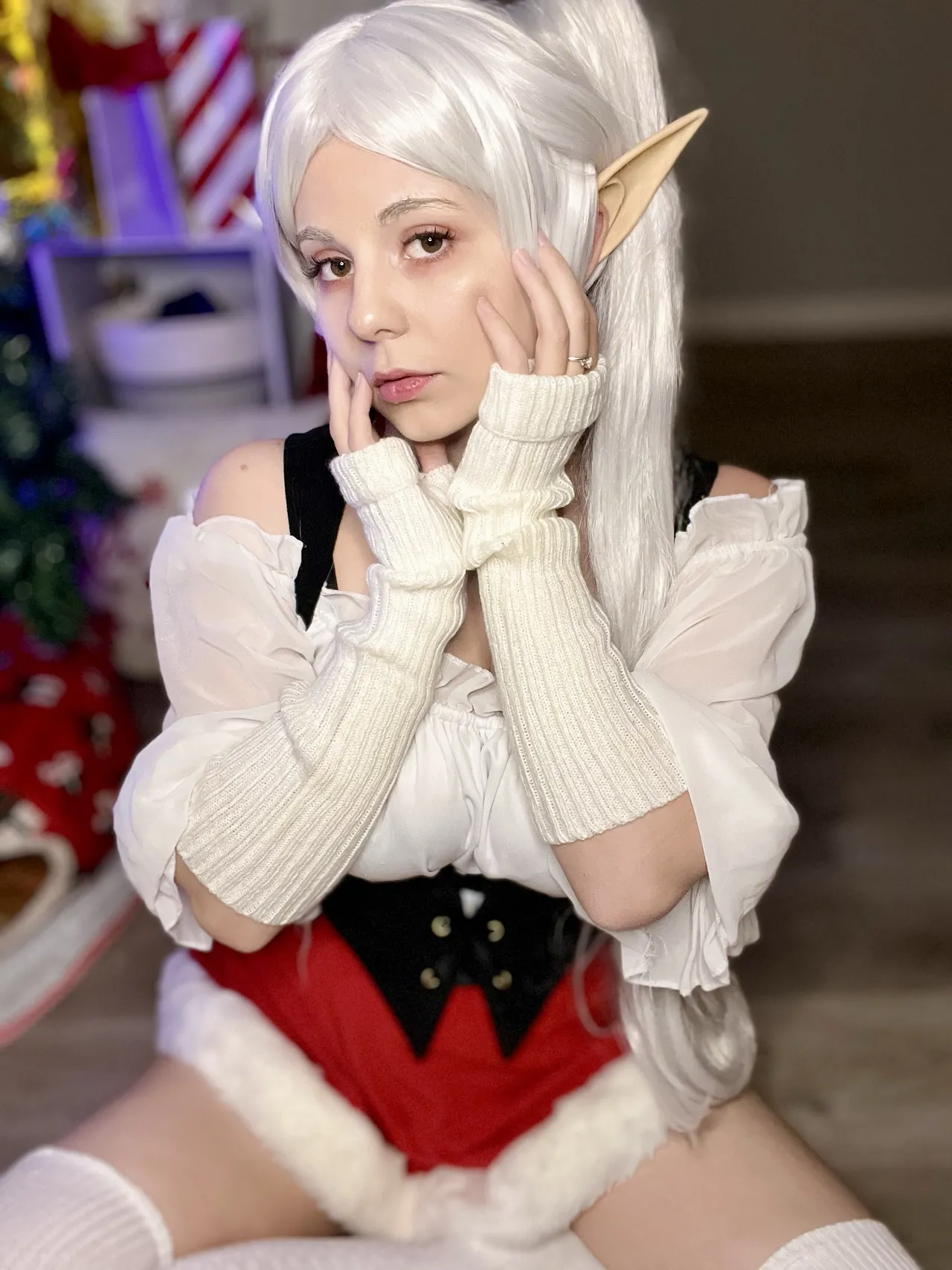 Maniac Megan - Christmas Frieren Maniac Megan - Christmas Frieren