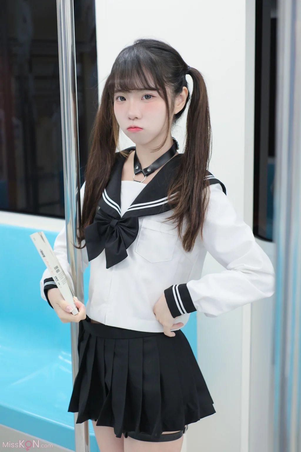 Coser@Coco White Rabbit: High School Girl on the Train (70 photos) Coser@Coco White Rabbit: High School Girl on the Train (70 photos)
