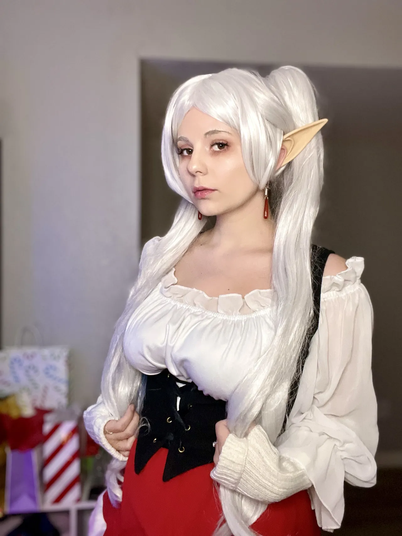 Maniac Megan - Christmas Frieren Maniac Megan - Christmas Frieren