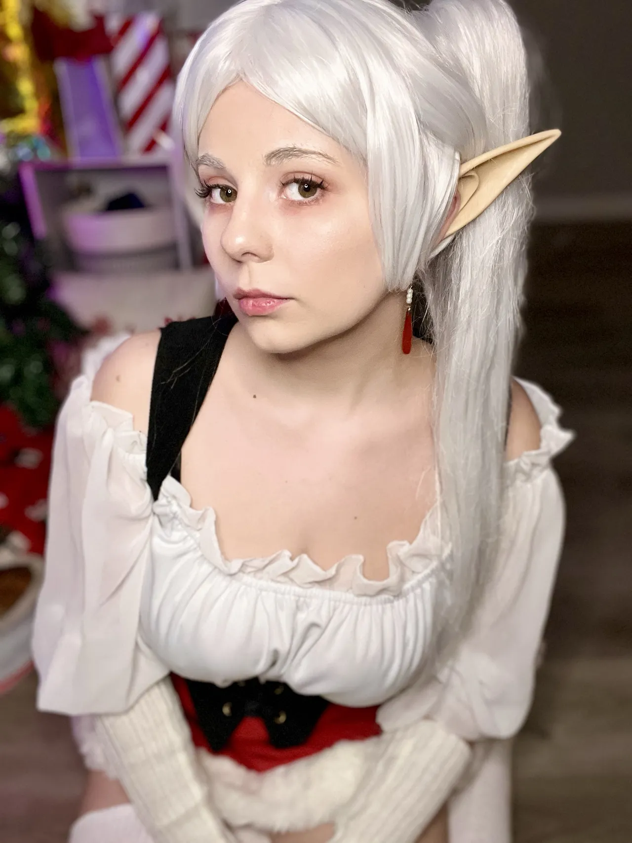 Maniac Megan - Christmas Frieren Maniac Megan - Christmas Frieren