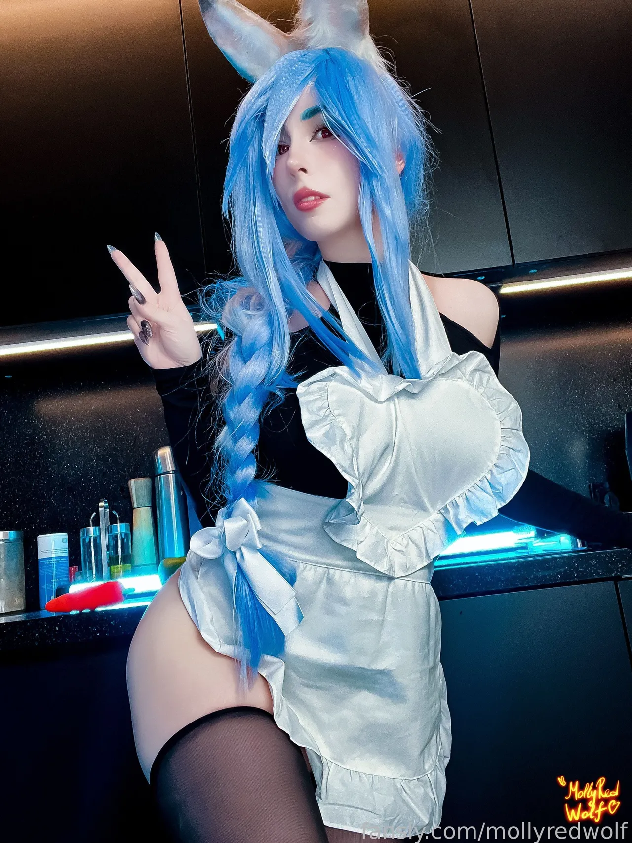 MollyRedWolf - Pekomama MollyRedWolf - Pekomama