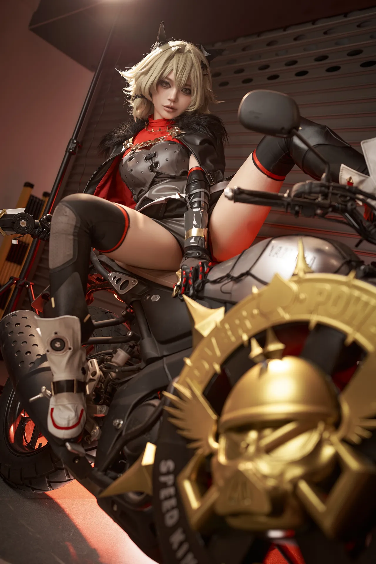 ZinieQ - Caesar King 1 ZinieQ - Caesar King 1