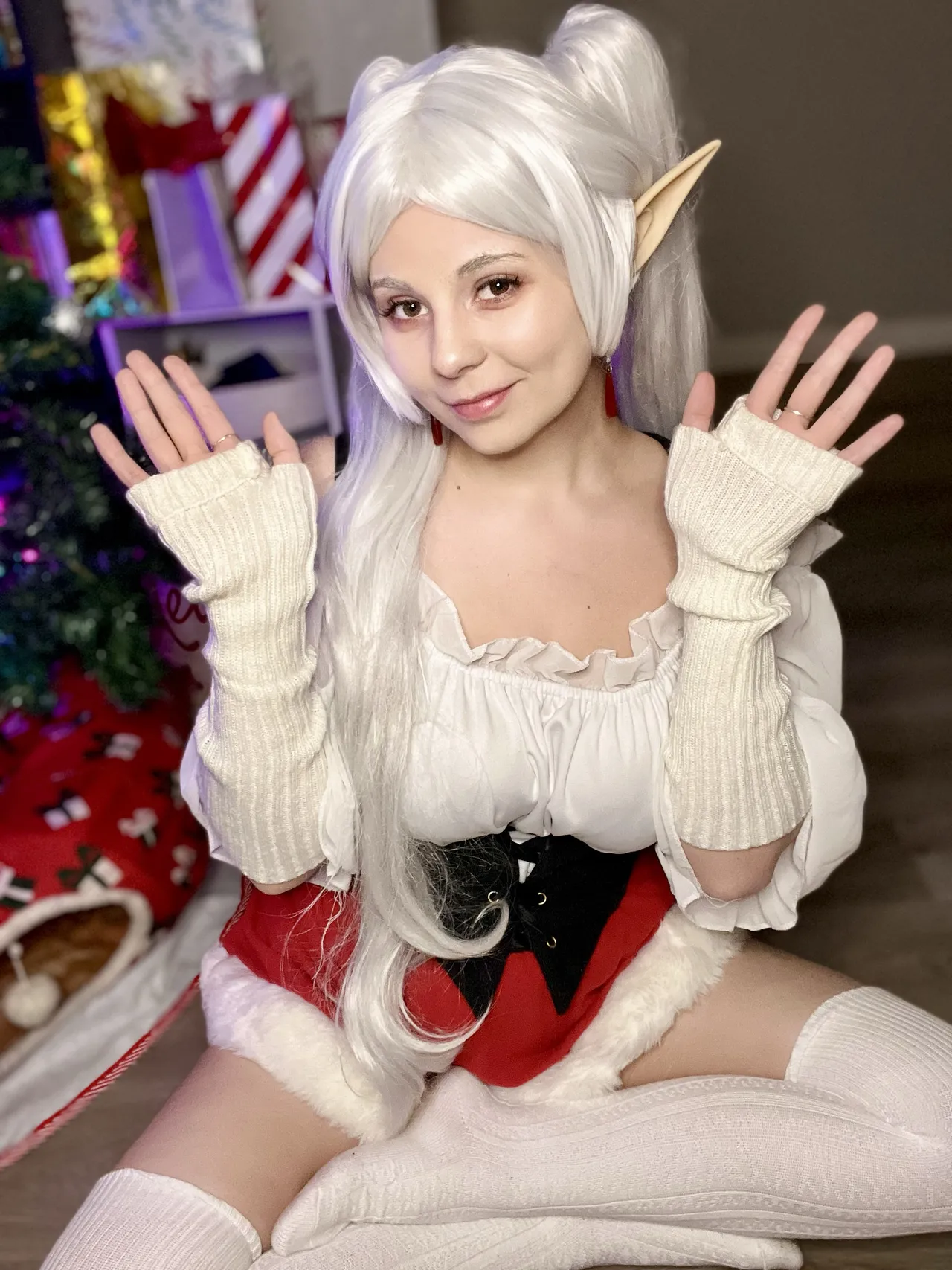 Maniac Megan - Christmas Frieren Maniac Megan - Christmas Frieren