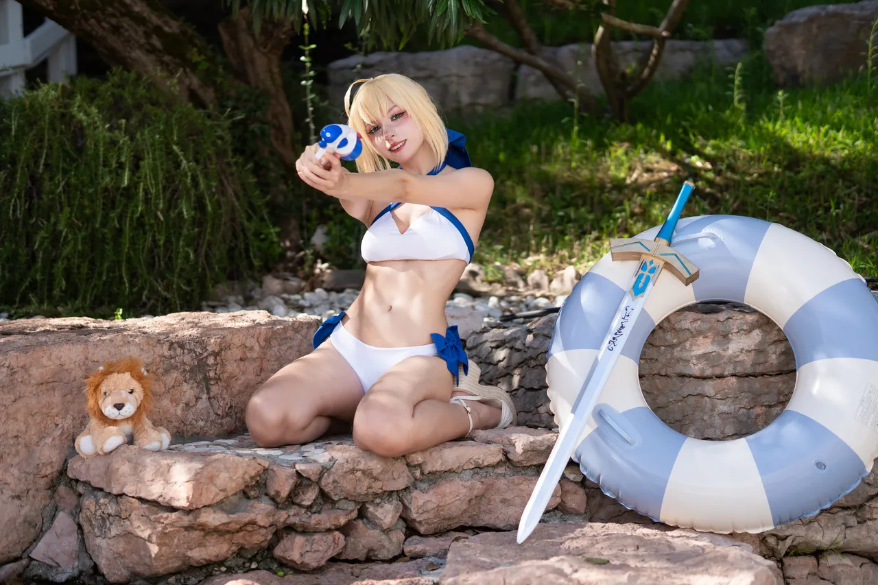Himeecosplay - Saber bikini Himeecosplay - Saber bikini