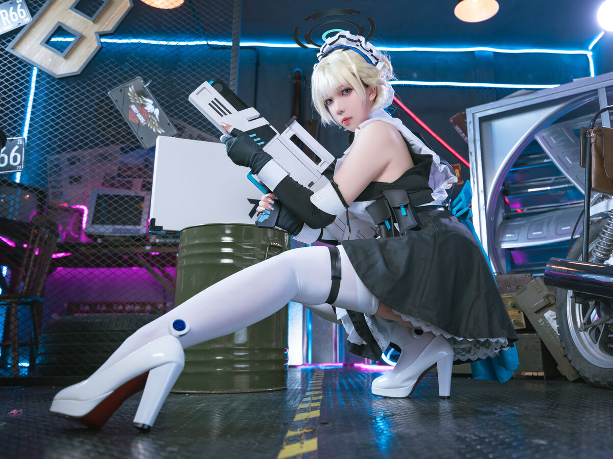 Coser@ Little and Sweet Wine - Azur Archive - Asuka Matoki Maid (32P) Coser@ Little and Sweet Wine - Azur Archive - Asuka Matoki Maid (32P)