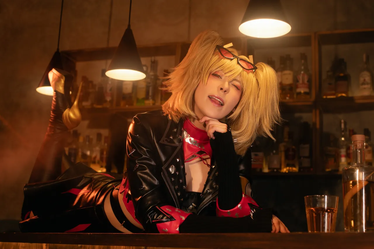 Daisy Franky - Burnice White Daisy Franky - Burnice White