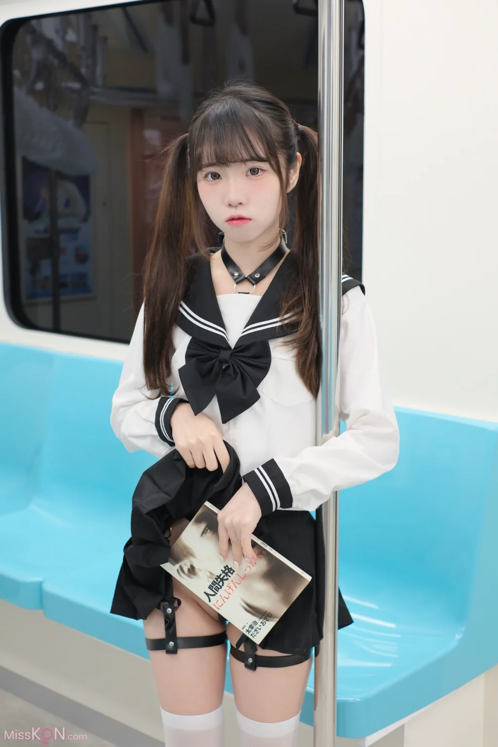 Coser@Coco White Rabbit: High School Girl on the Train (70 photos) Coser@Coco White Rabbit: High School Girl on the Train (70 photos)
