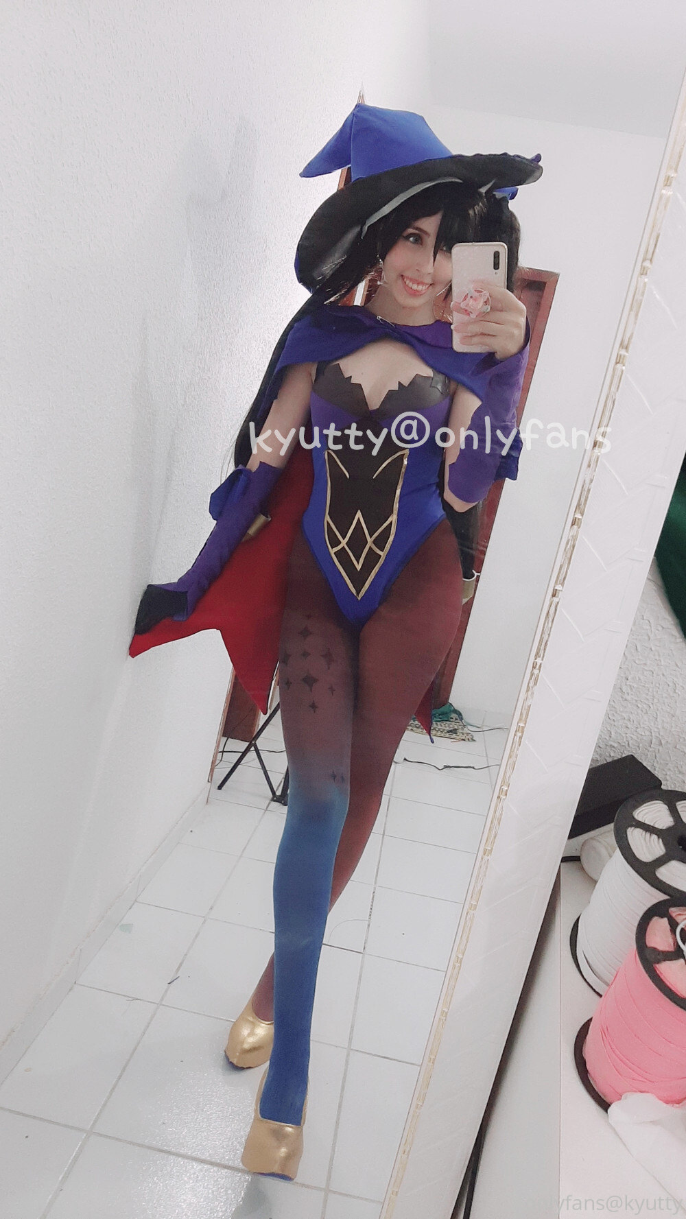 Kyutty - Mona Kyutty - Mona