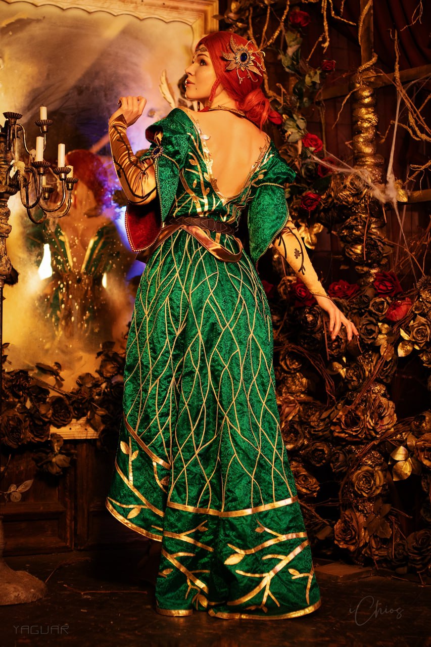 Anya Ichios - Triss Anya Ichios - Triss