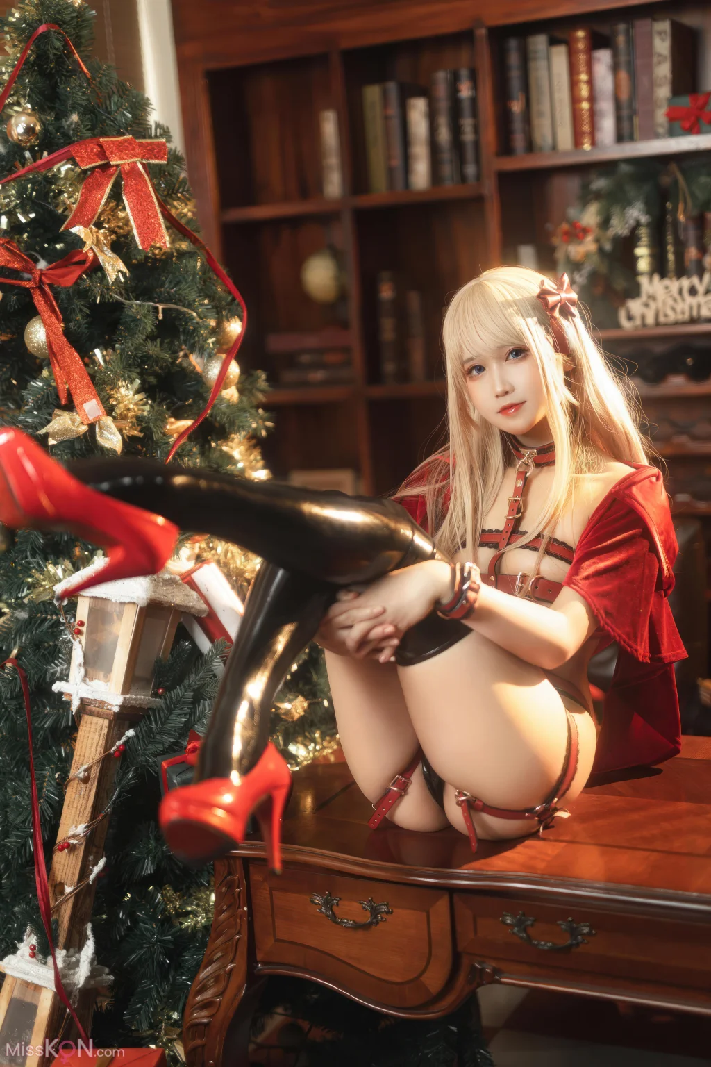 Coser@3rd_69: Little Red Riding Hood (35 photos) Coser@3rd_69: Little Red Riding Hood (35 photos)
